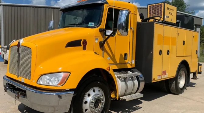 2014 Kenworth T270 utility